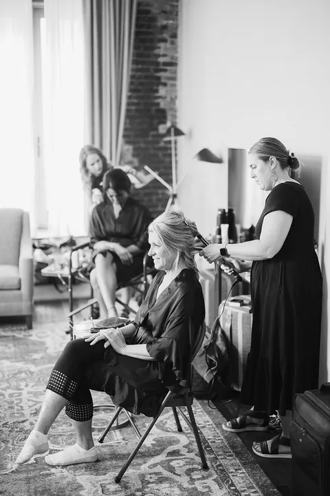 Karilyn, Wild Ivory bridal artist, at work